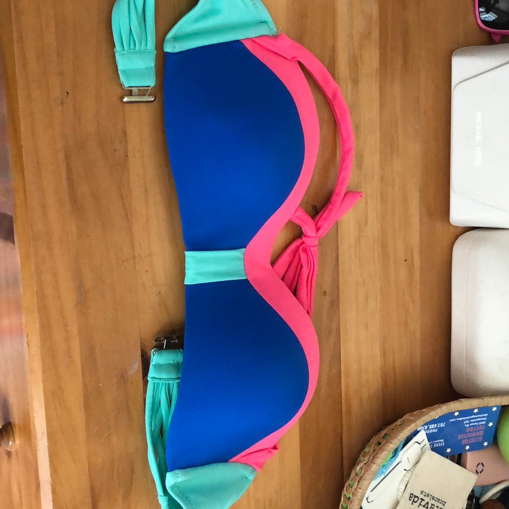 Bikini top